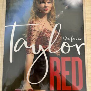 BRAND NEW Taylor Swift "In Focus" Magazine and Poster Pack - Red Album